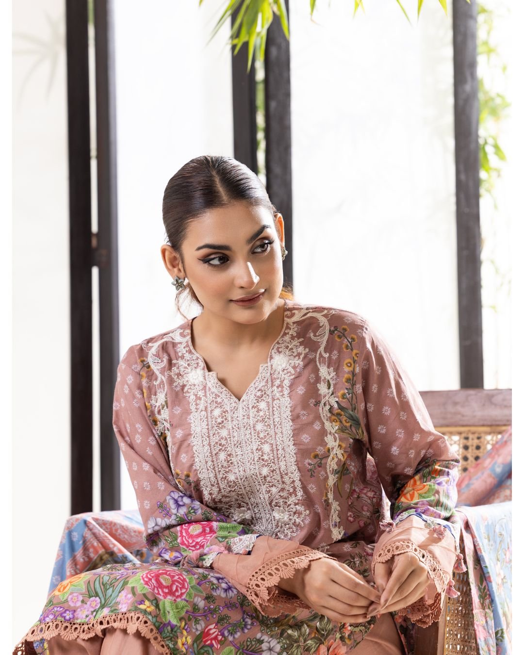 CHINOISERIES || HLE-016